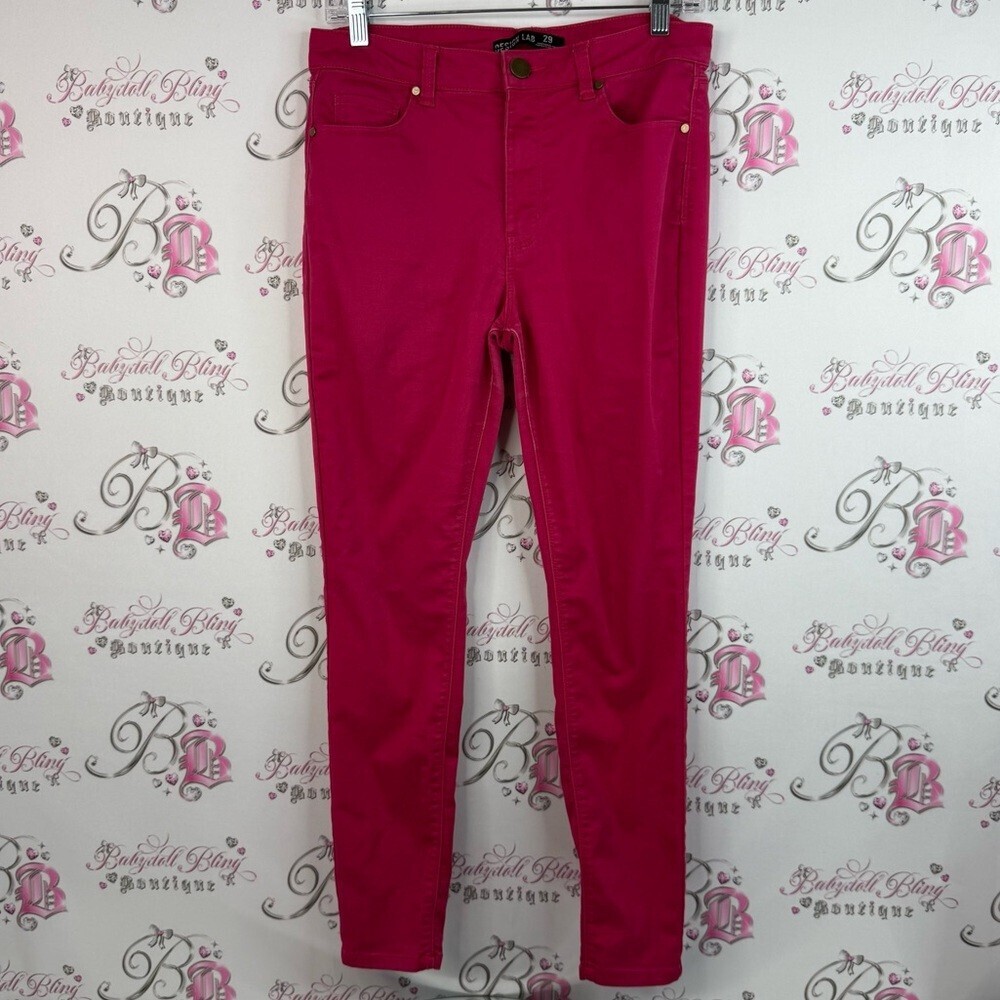 Design Lab Lord & Taylor bright Pink Jeans gold hardware fuchsia